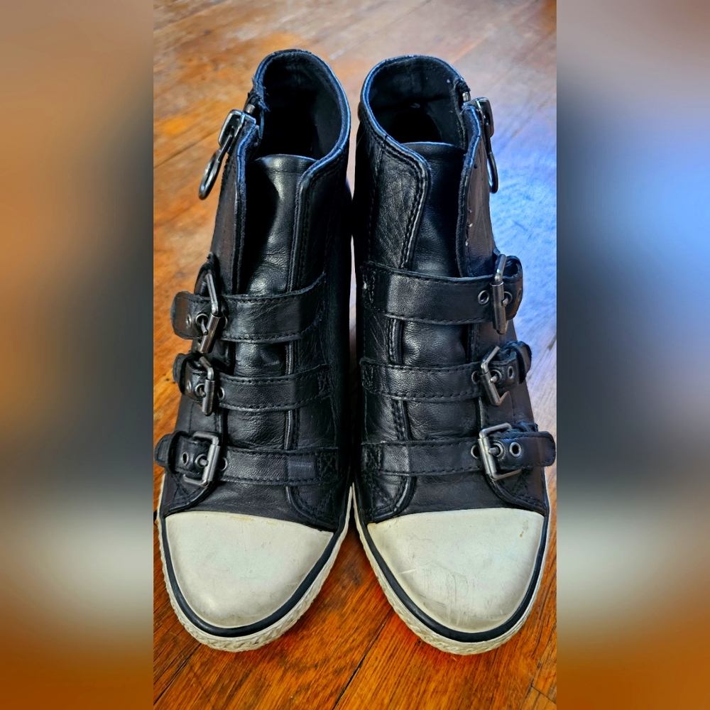 Women's ASN Shoes size 6